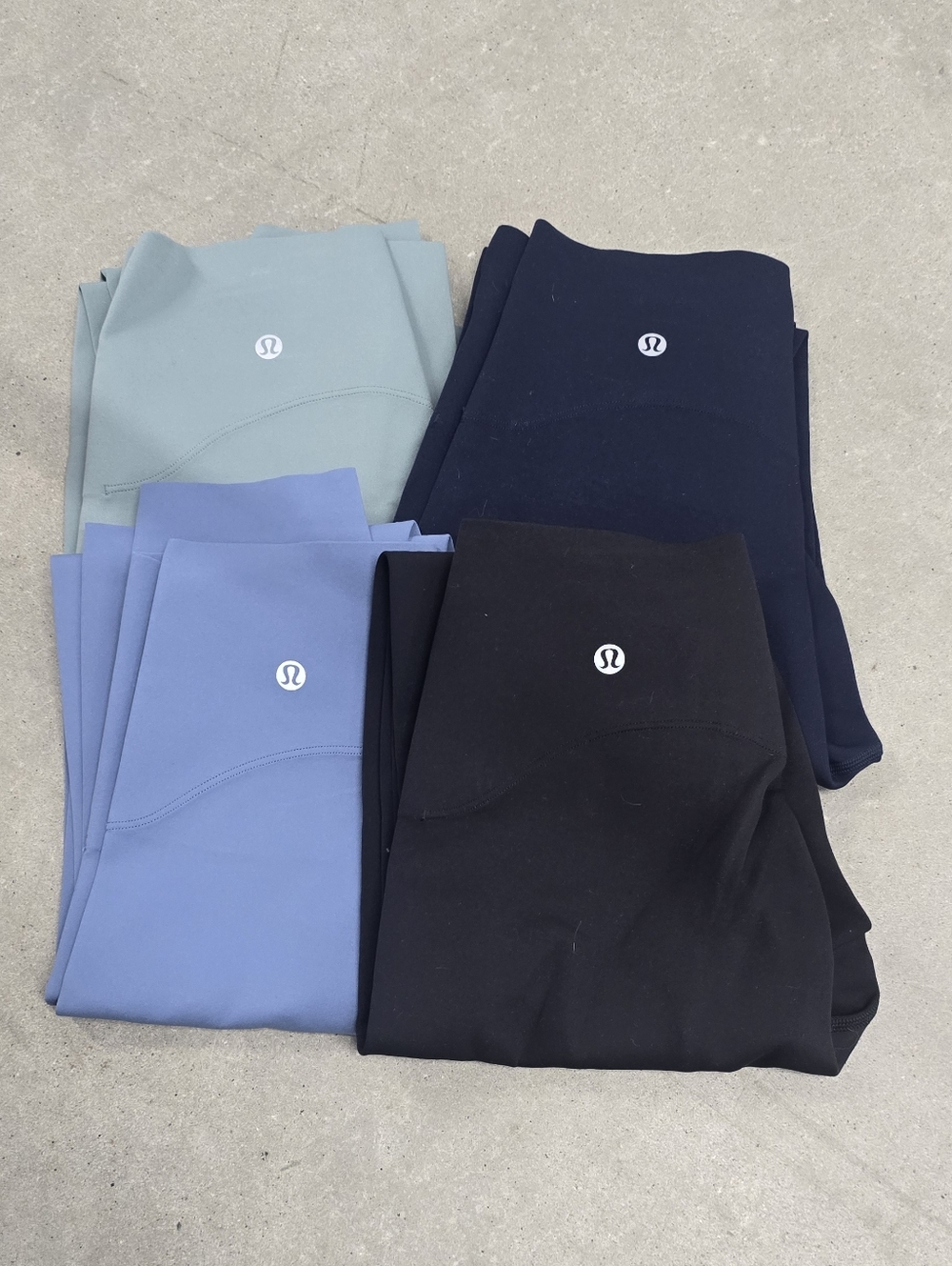 Lululemon Women's GLOW UP Leggings Bundle - Size 4!